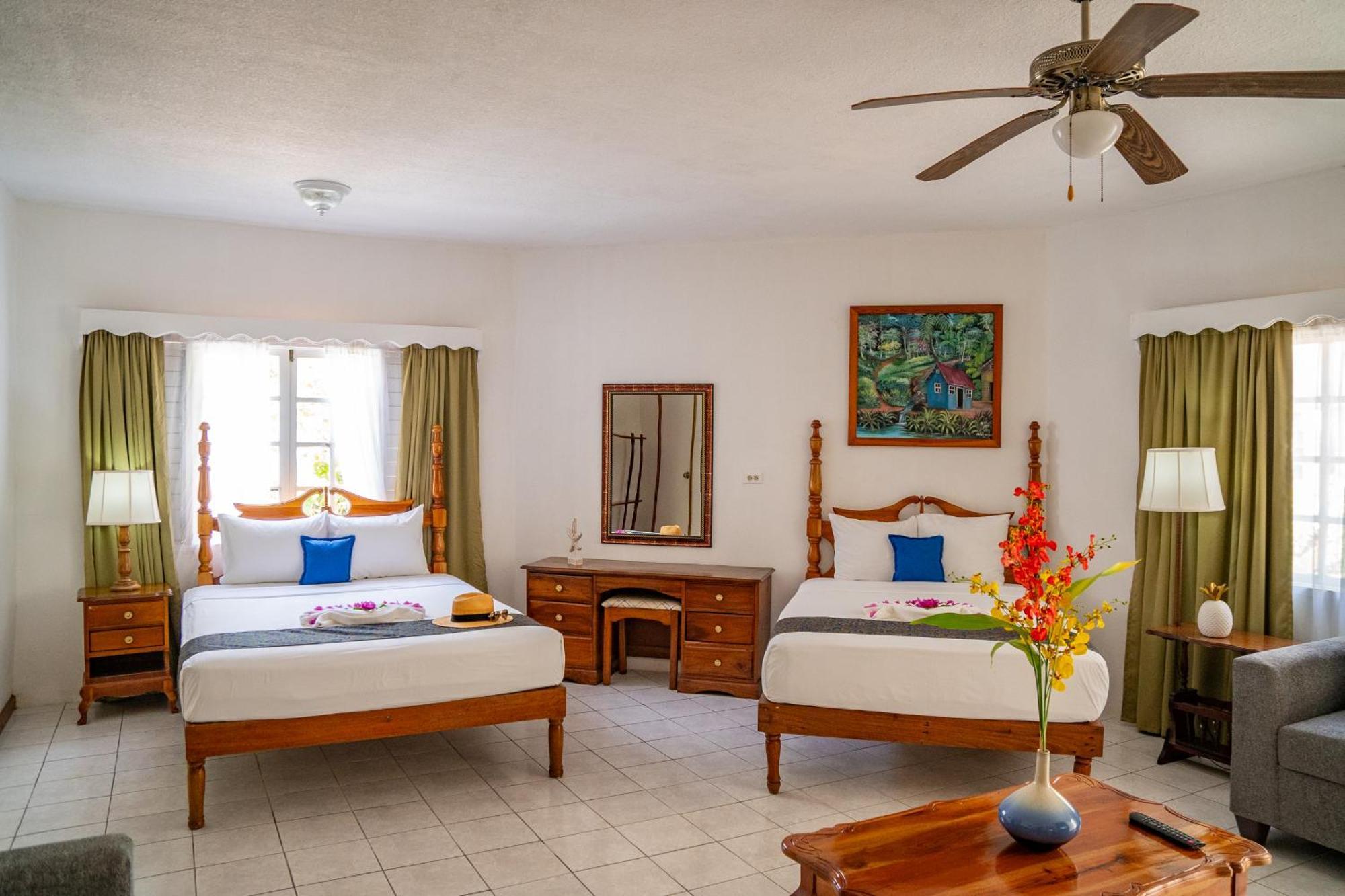 Merrils Beach Resort II ネグリル エクステリア 写真