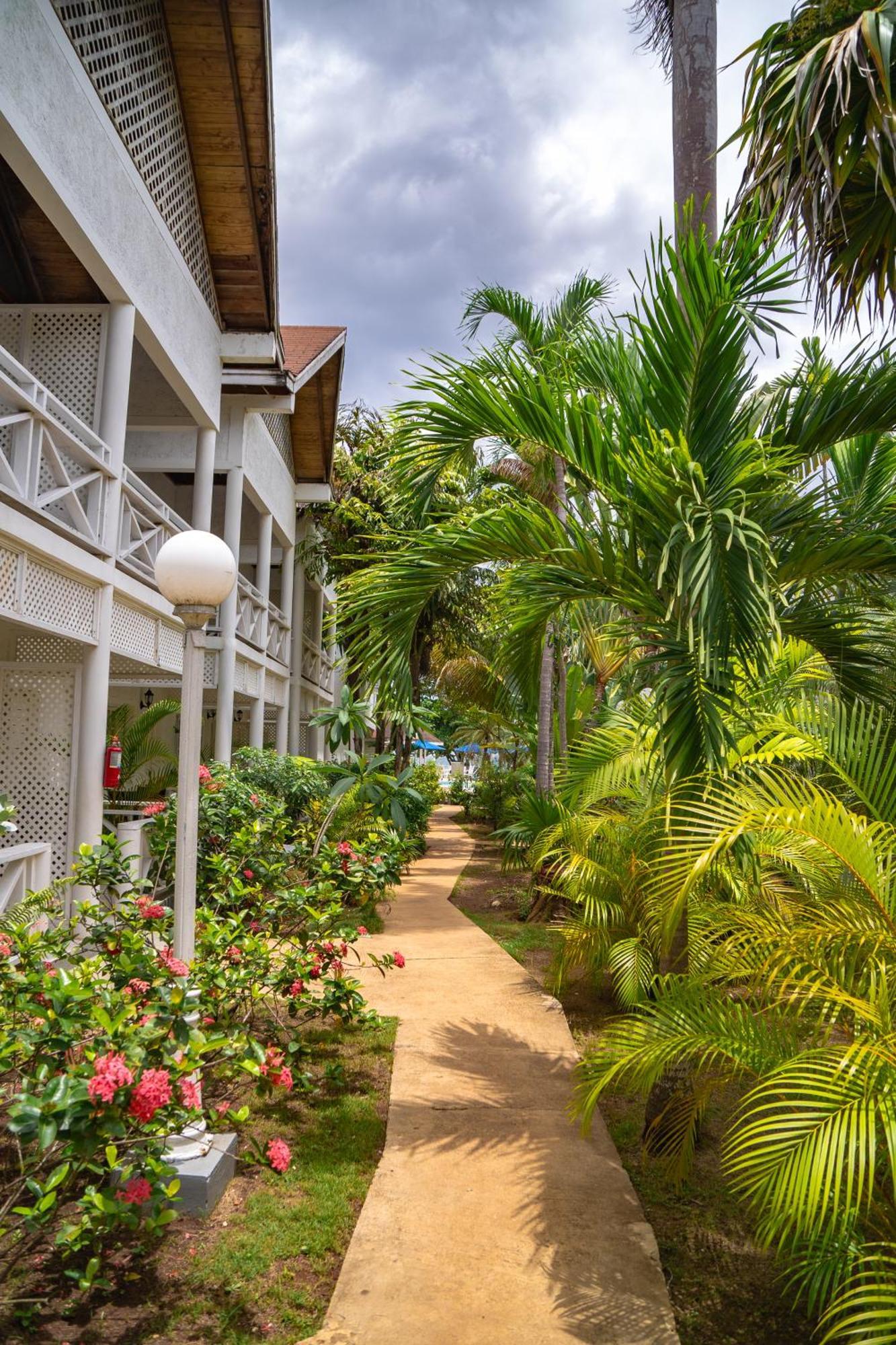 Merrils Beach Resort II ネグリル エクステリア 写真